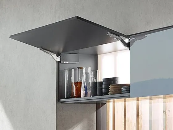 AVENTOS HK top · imagen oficial de Blum
